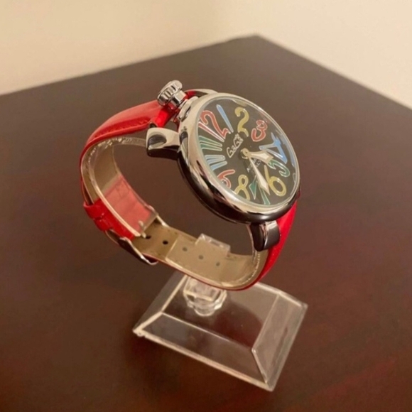 Brand New Red Rare GaGa Milano Luxurious Italian Ladies Watch - Picture 3 of 5